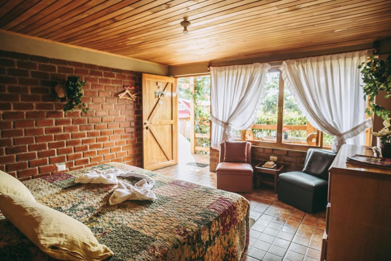 Posada Edelweiss Oxapampa Exterior foto